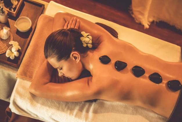 massage aux Pierres Chaudes